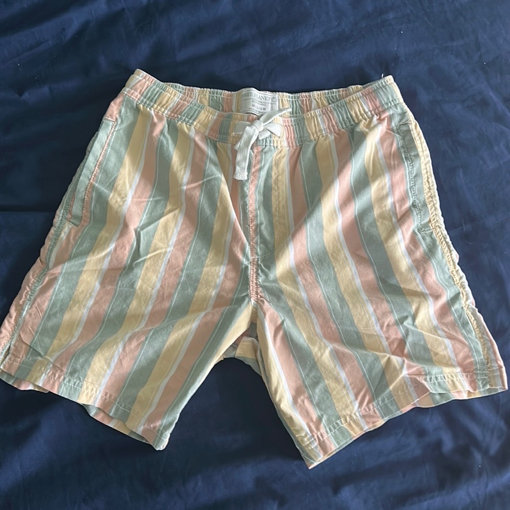 Men’s beach shorts